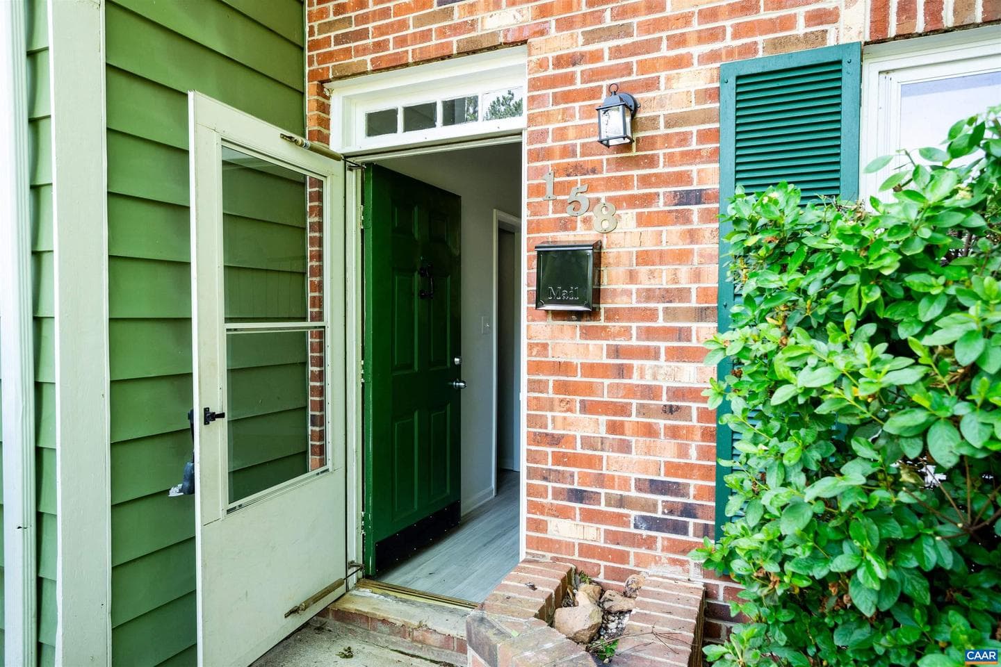 158 Scarborough Pl photo 4