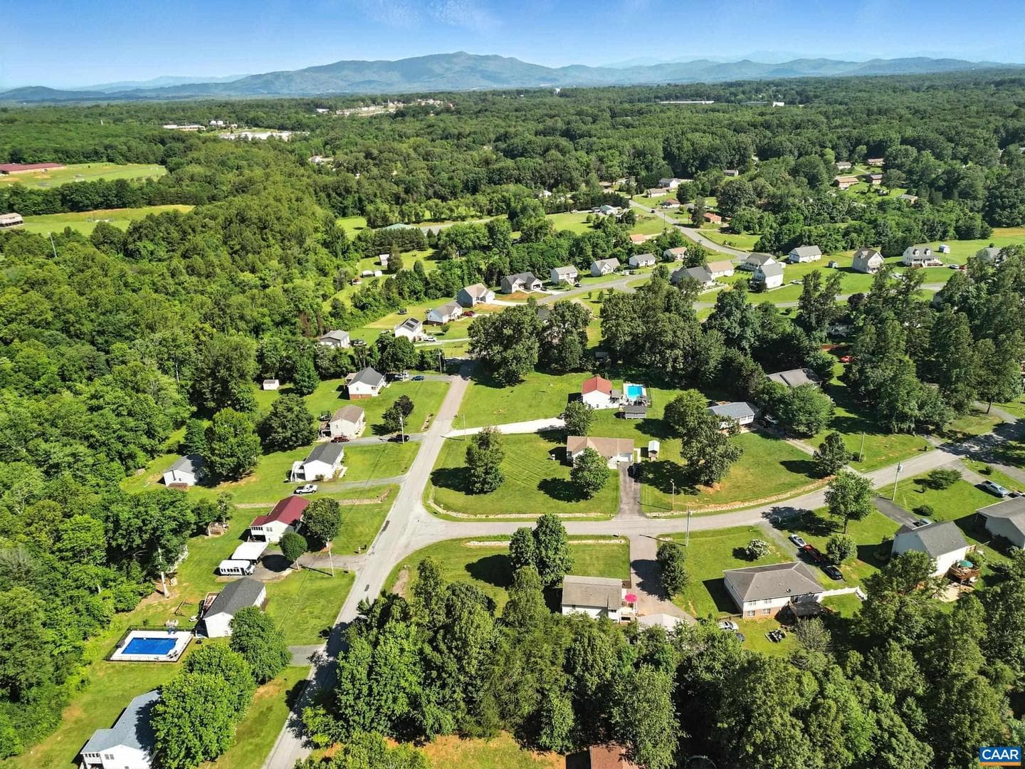 106 Alex Dr photo 44