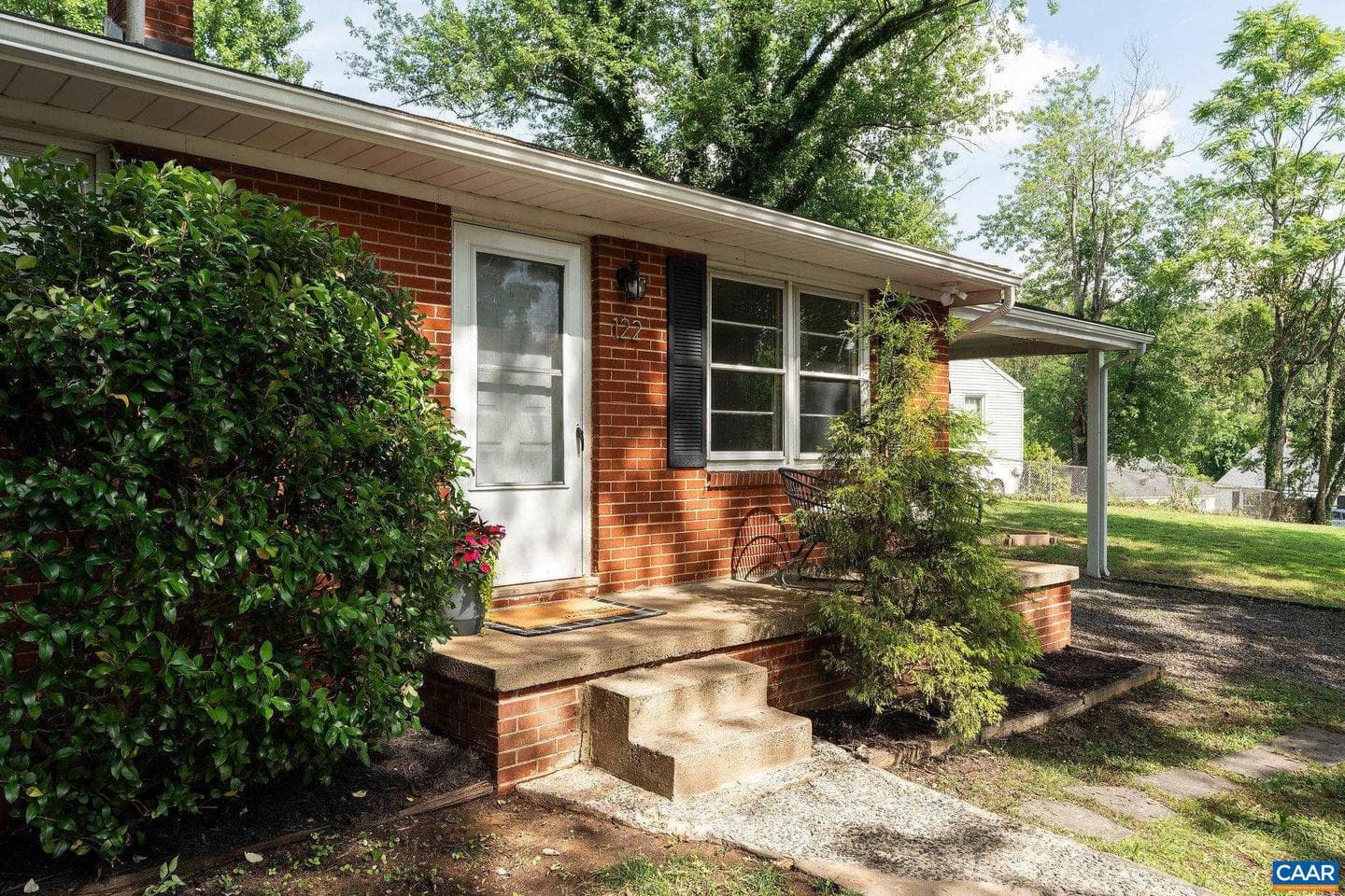 122 Westerly Ave photo 27