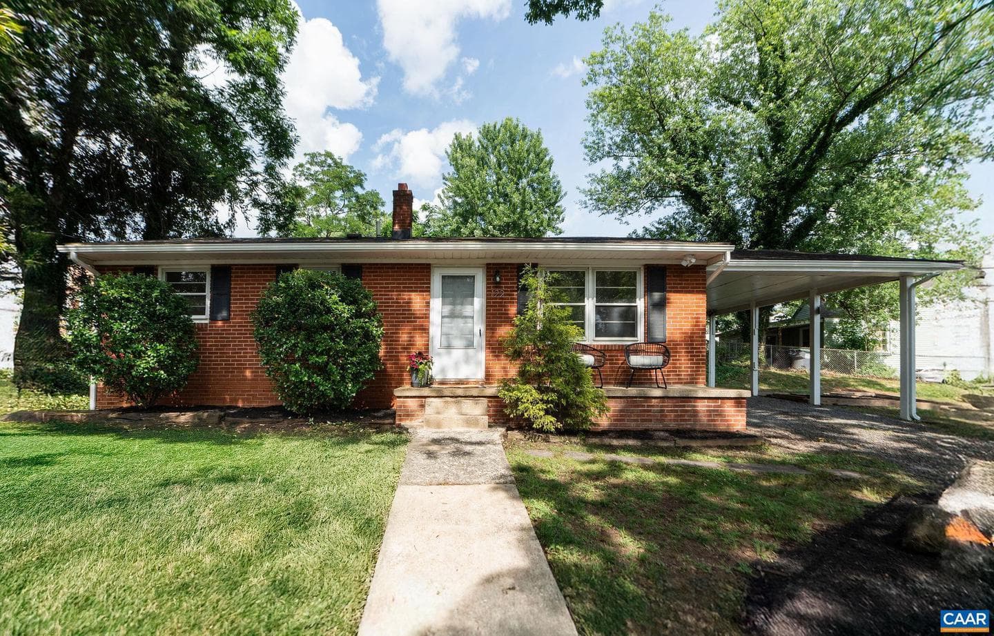 122 Westerly Ave photo 3