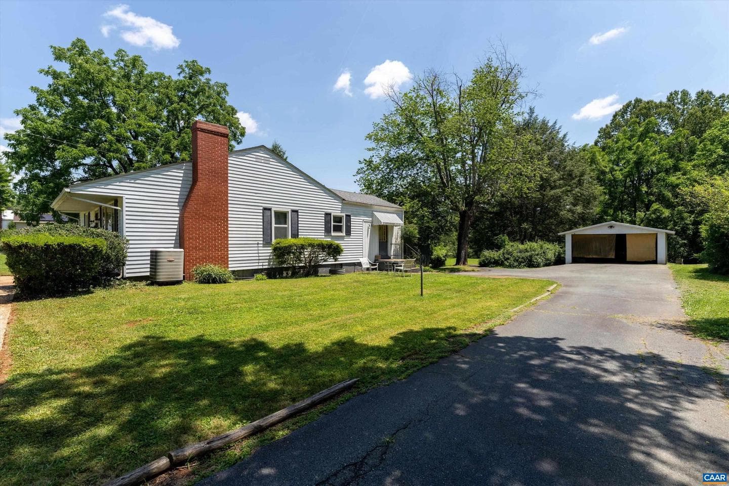 3035 Scottsville Rd photo 5