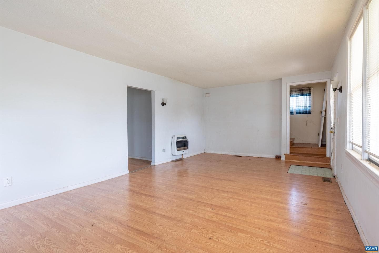 131 Ford Ave photo 11
