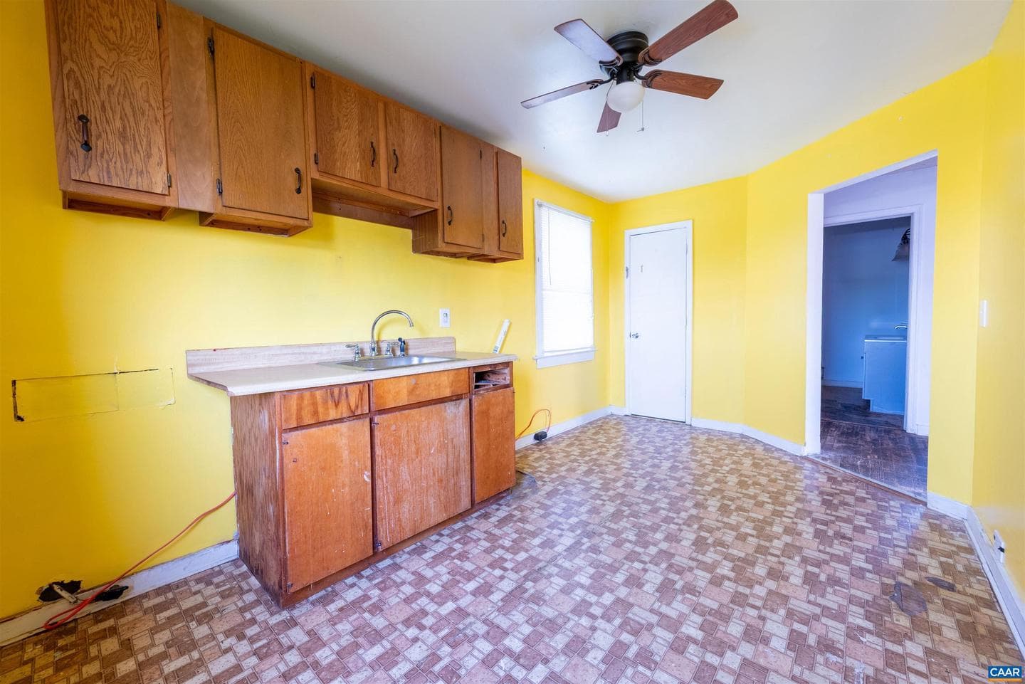 131 Ford Ave photo 37