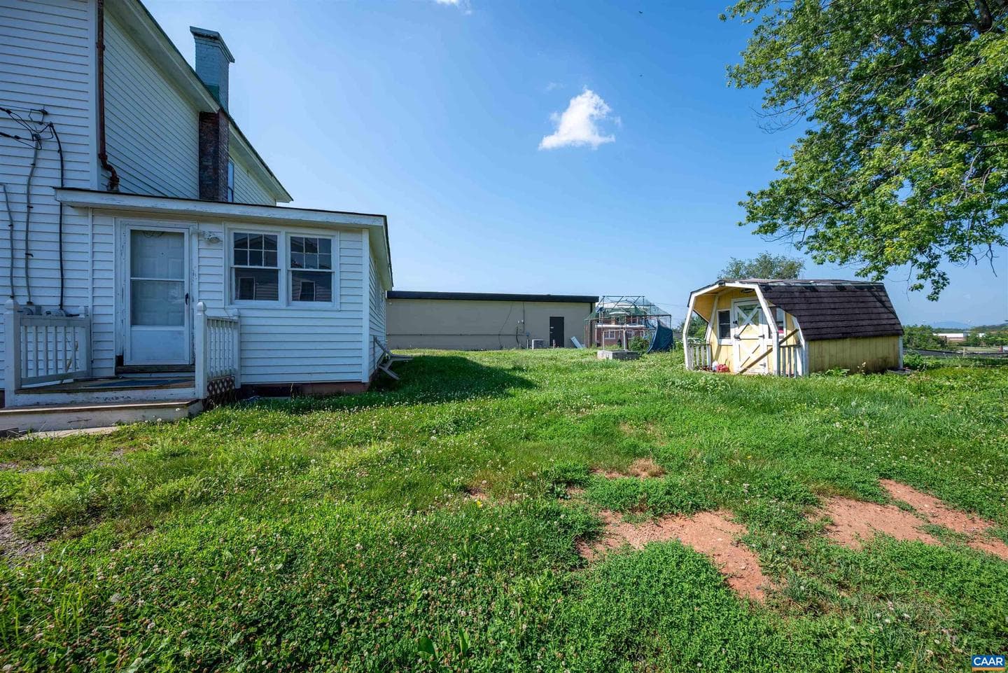131 Ford Ave photo 43