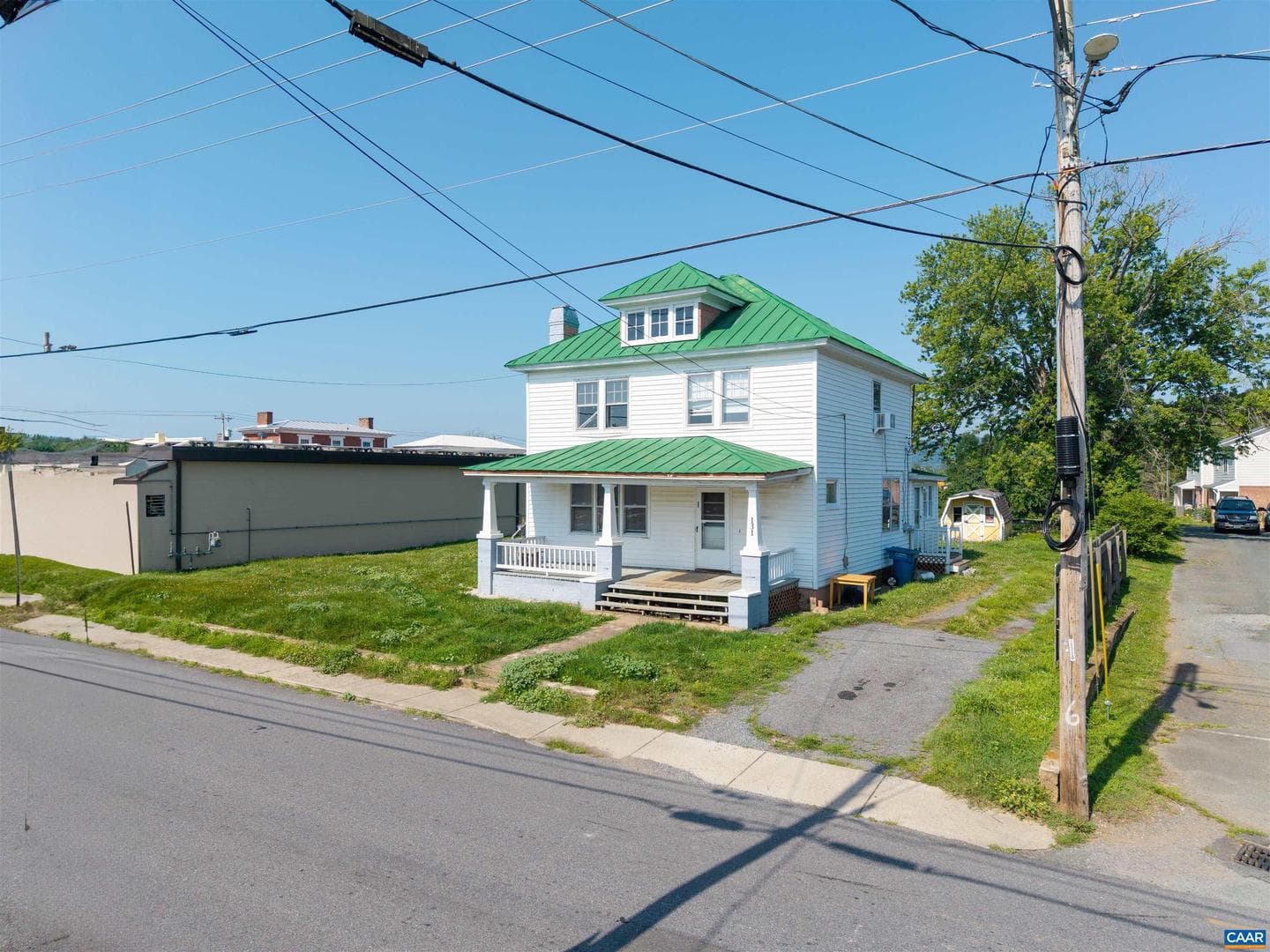 131 Ford Ave photo 5