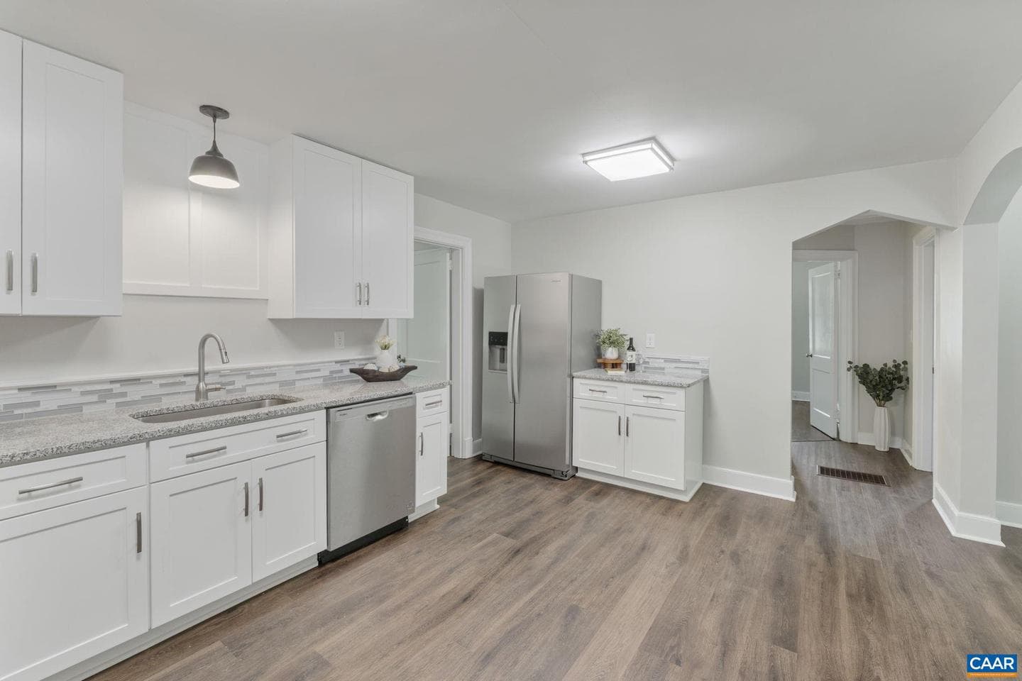 1526 Broad Ave photo 16