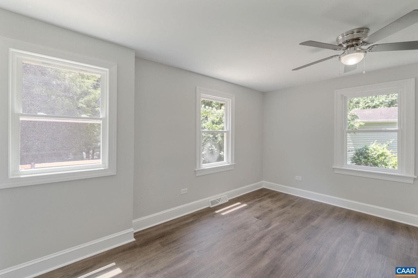 1526 Broad Ave photo 28