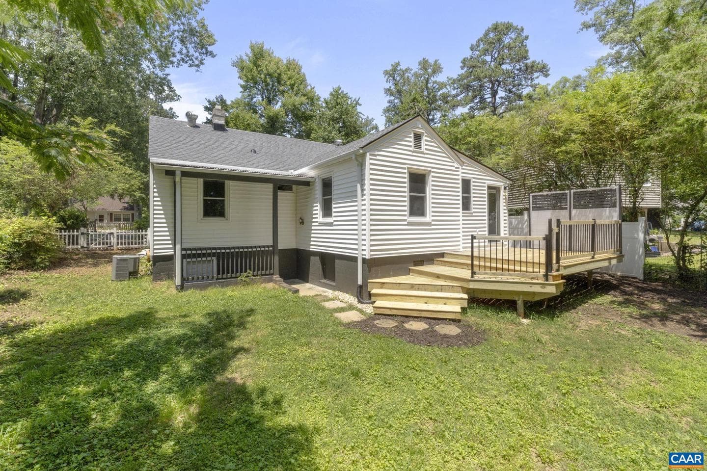 1526 Broad Ave photo 34