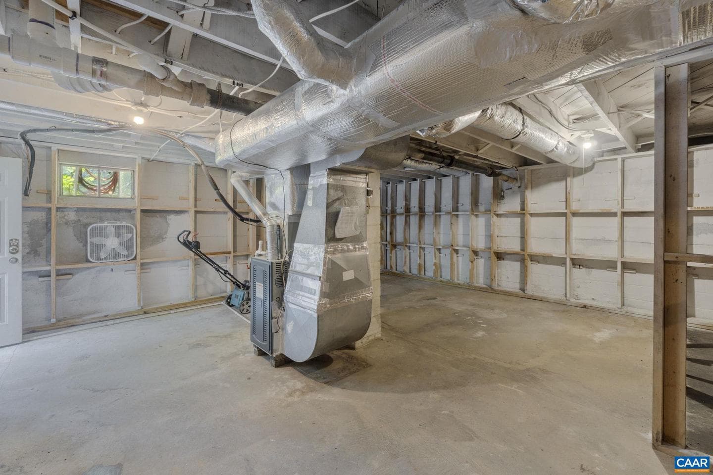 1526 Broad Ave photo 37