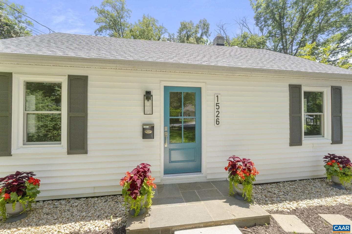 1526 Broad Ave photo 6