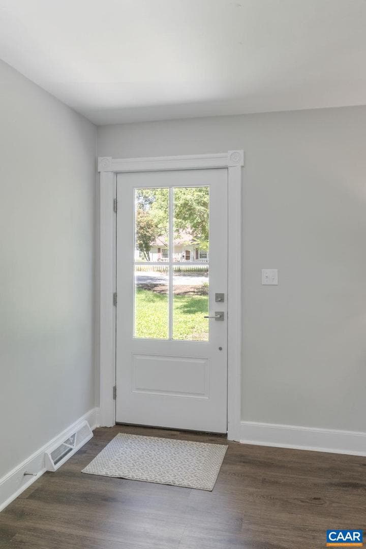 1526 Broad Ave photo 9