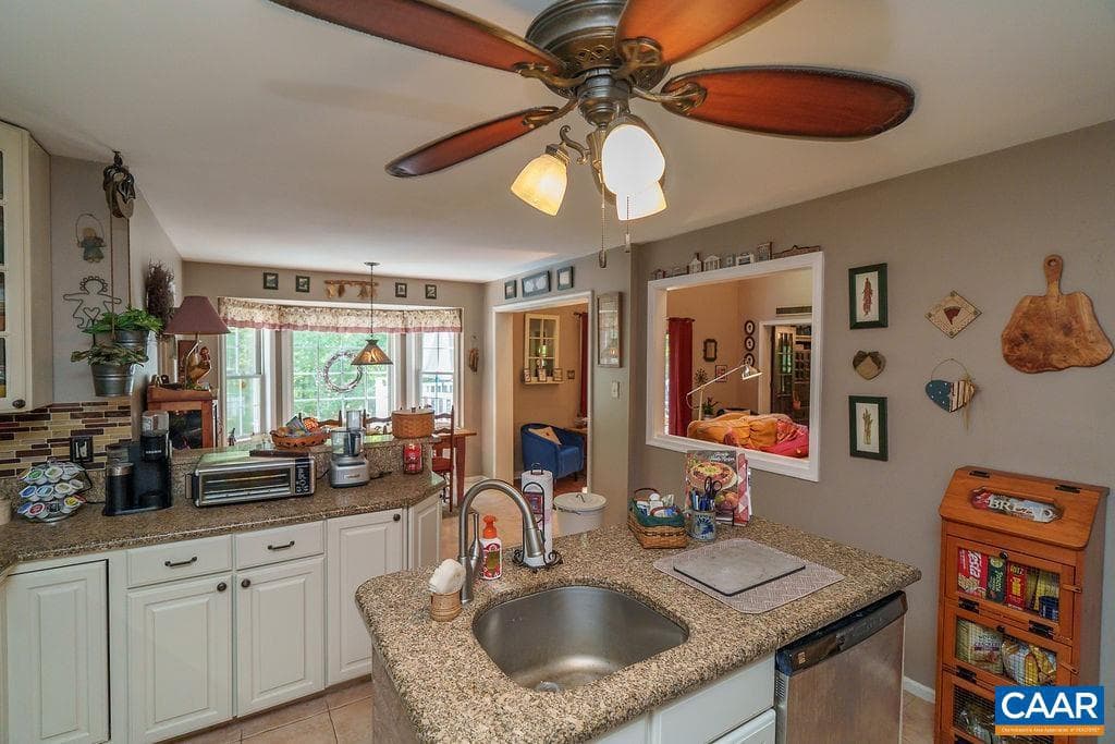 10810 Mountain Laurel Ct photo 16