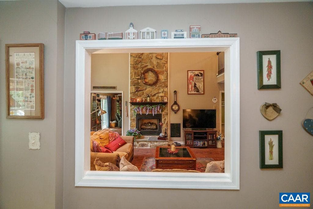 10810 Mountain Laurel Ct photo 22