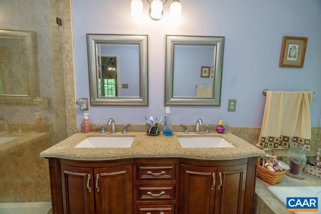 10810 Mountain Laurel Ct photo 36