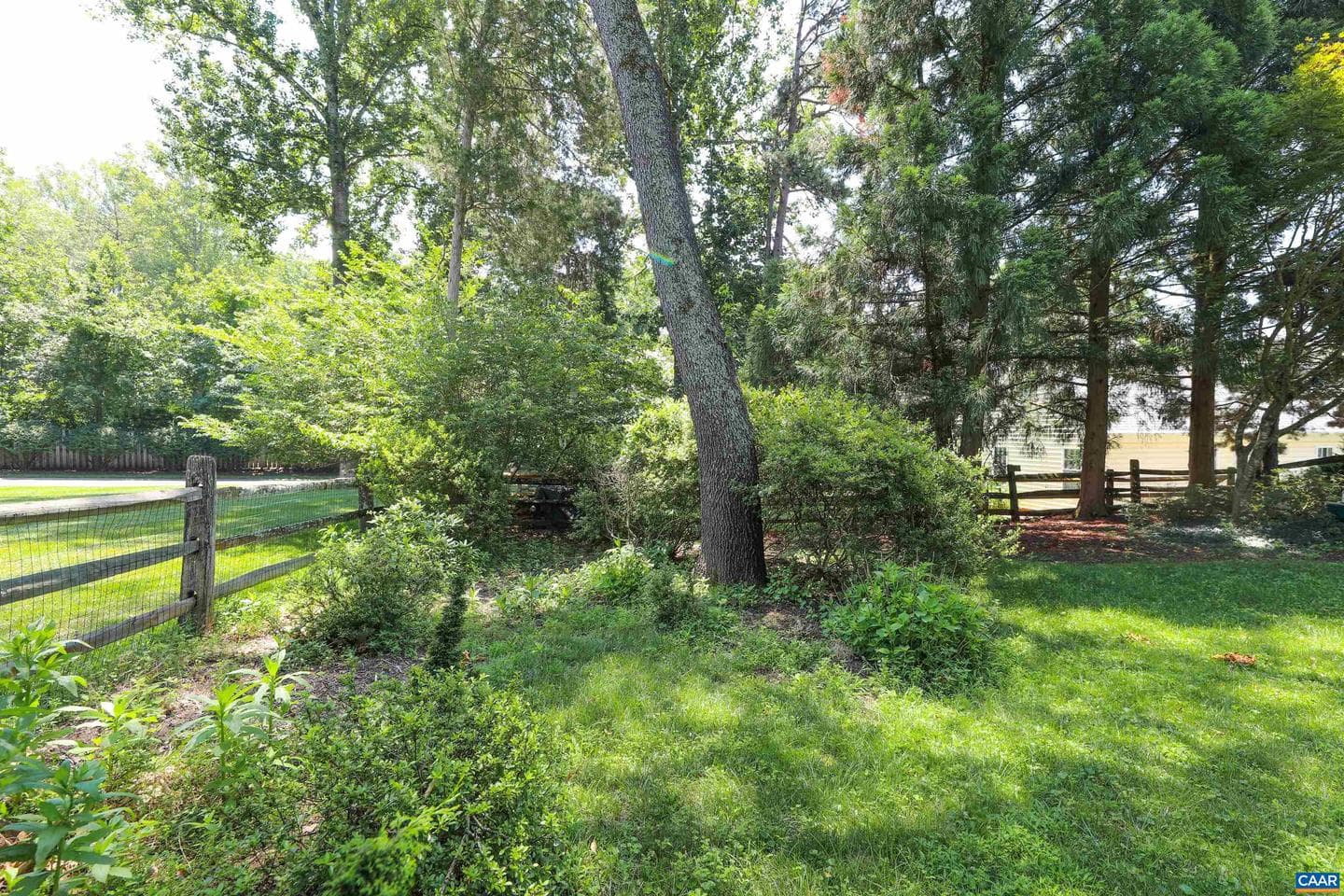 515 Broadleaf Way photo 40