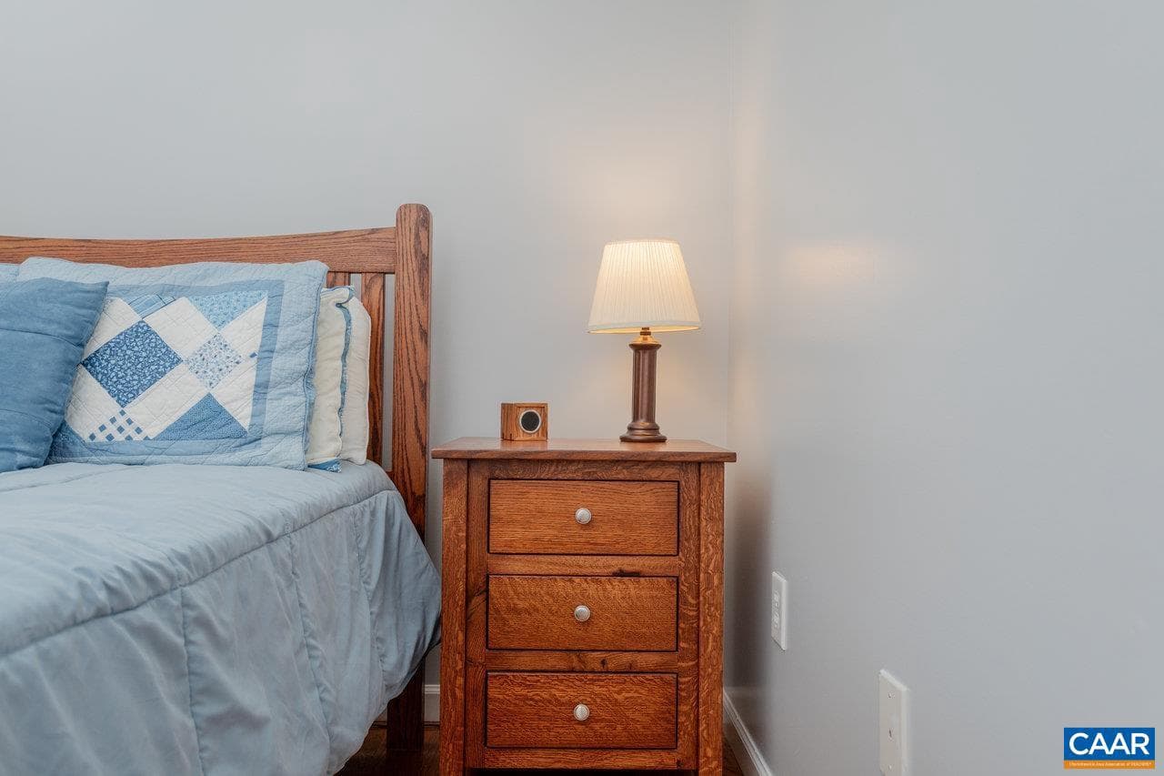 391 Hermitage Rd photo 18