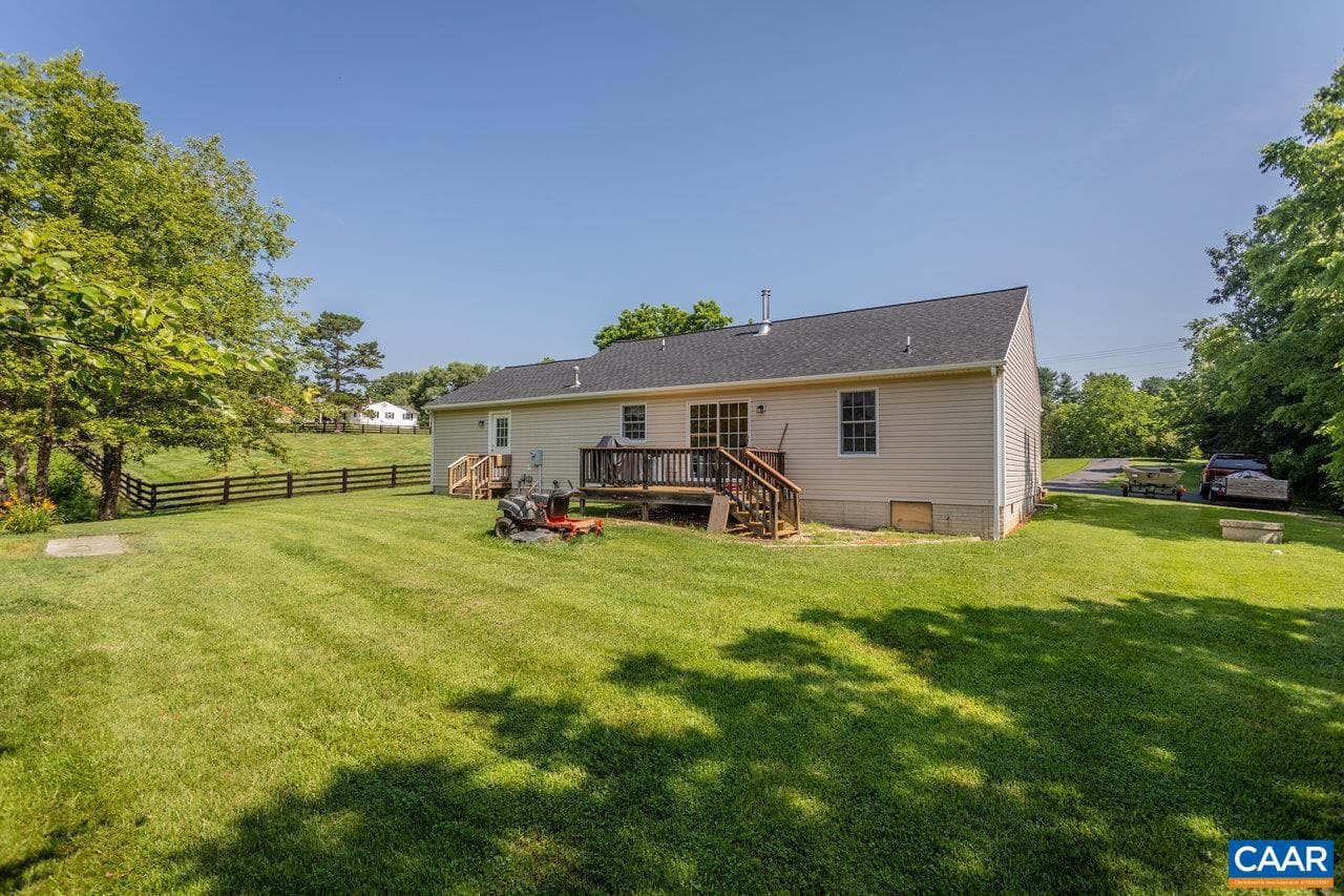 391 Hermitage Rd photo 40