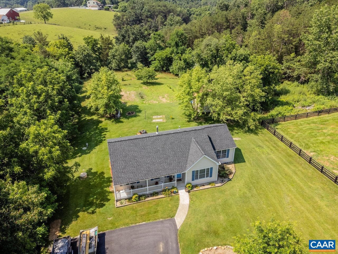 391 Hermitage Rd photo 45