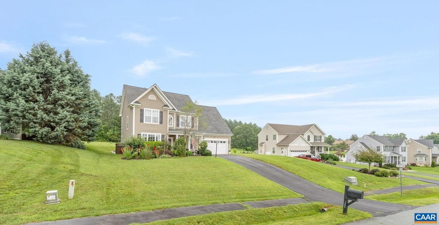164 Glen Cir photo 2