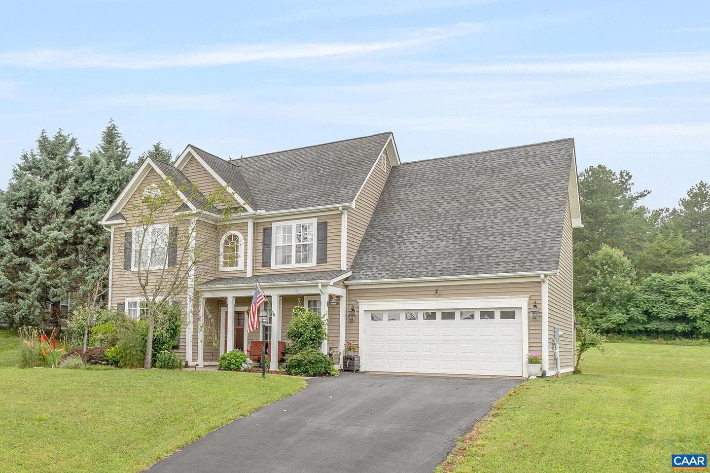 164 Glen Cir photo 4