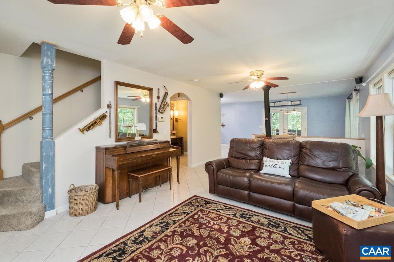 801 Fletchers Ln photo 15