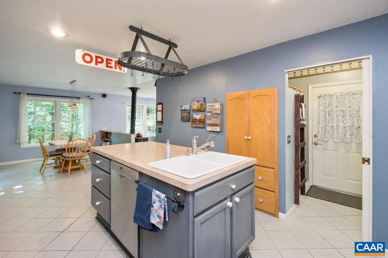 801 Fletchers Ln photo 19