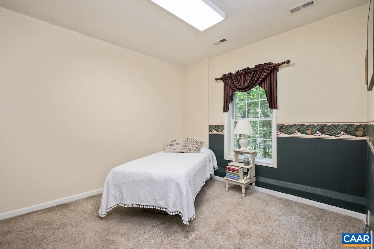 801 Fletchers Ln photo 37