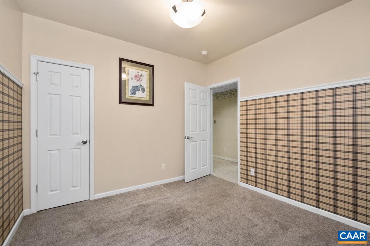 801 Fletchers Ln photo 40