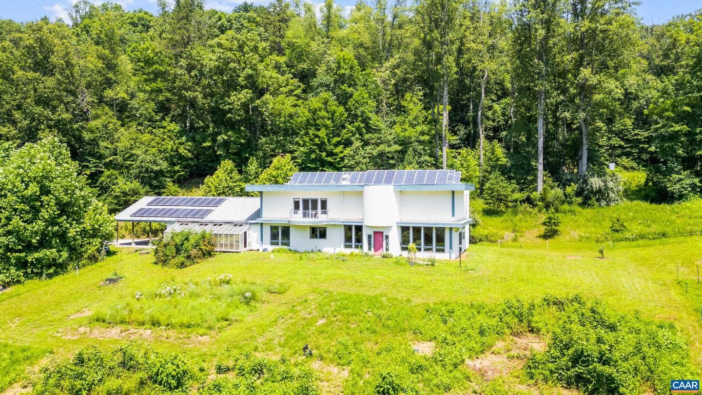 350 Creekside Ln photo 2