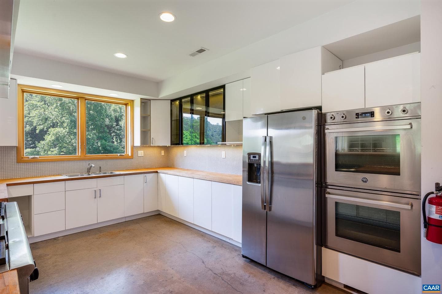 350 Creekside Ln photo 28
