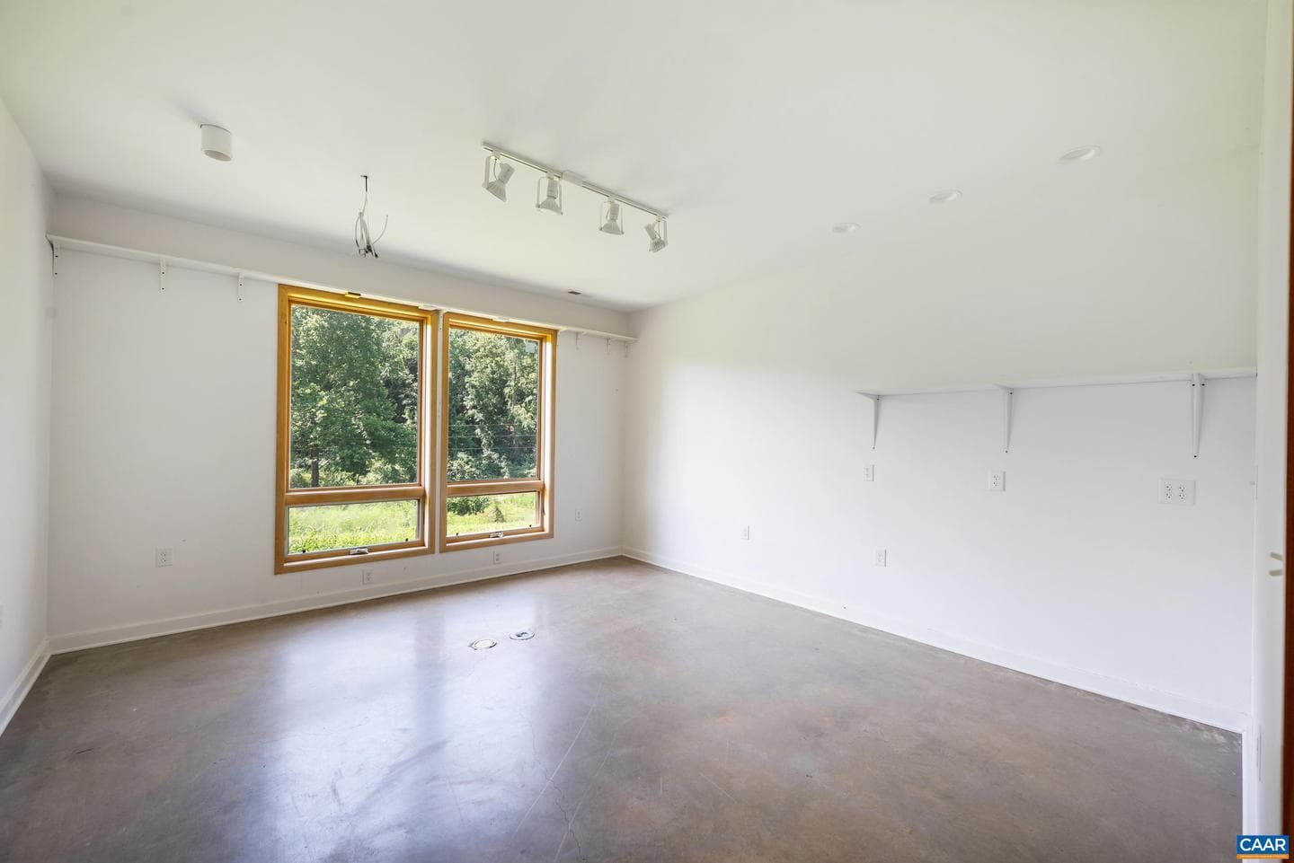 350 Creekside Ln photo 37