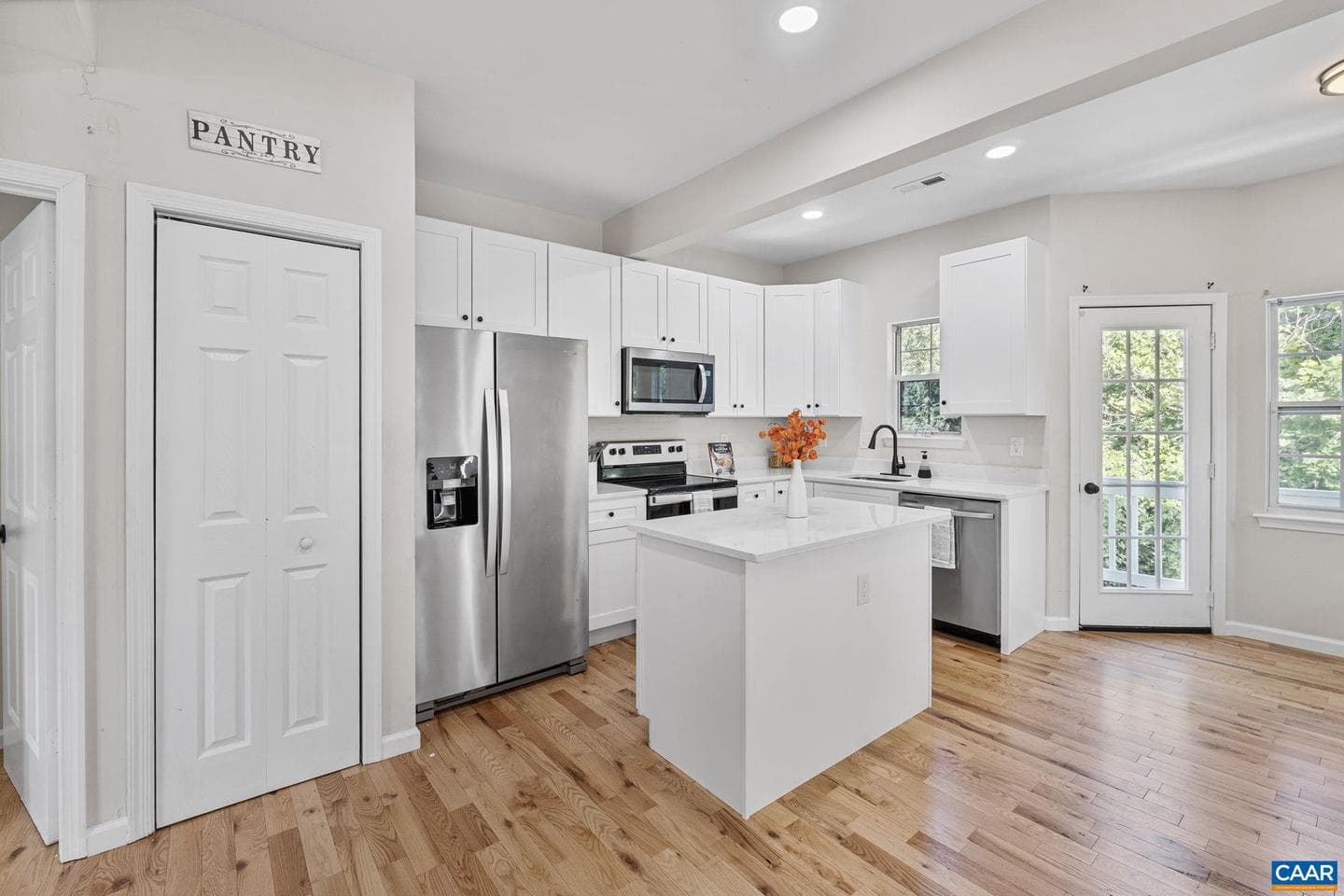 4753 Wren Ct photo 7