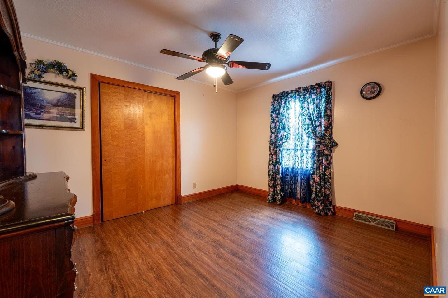 31 Wesley St photo 22