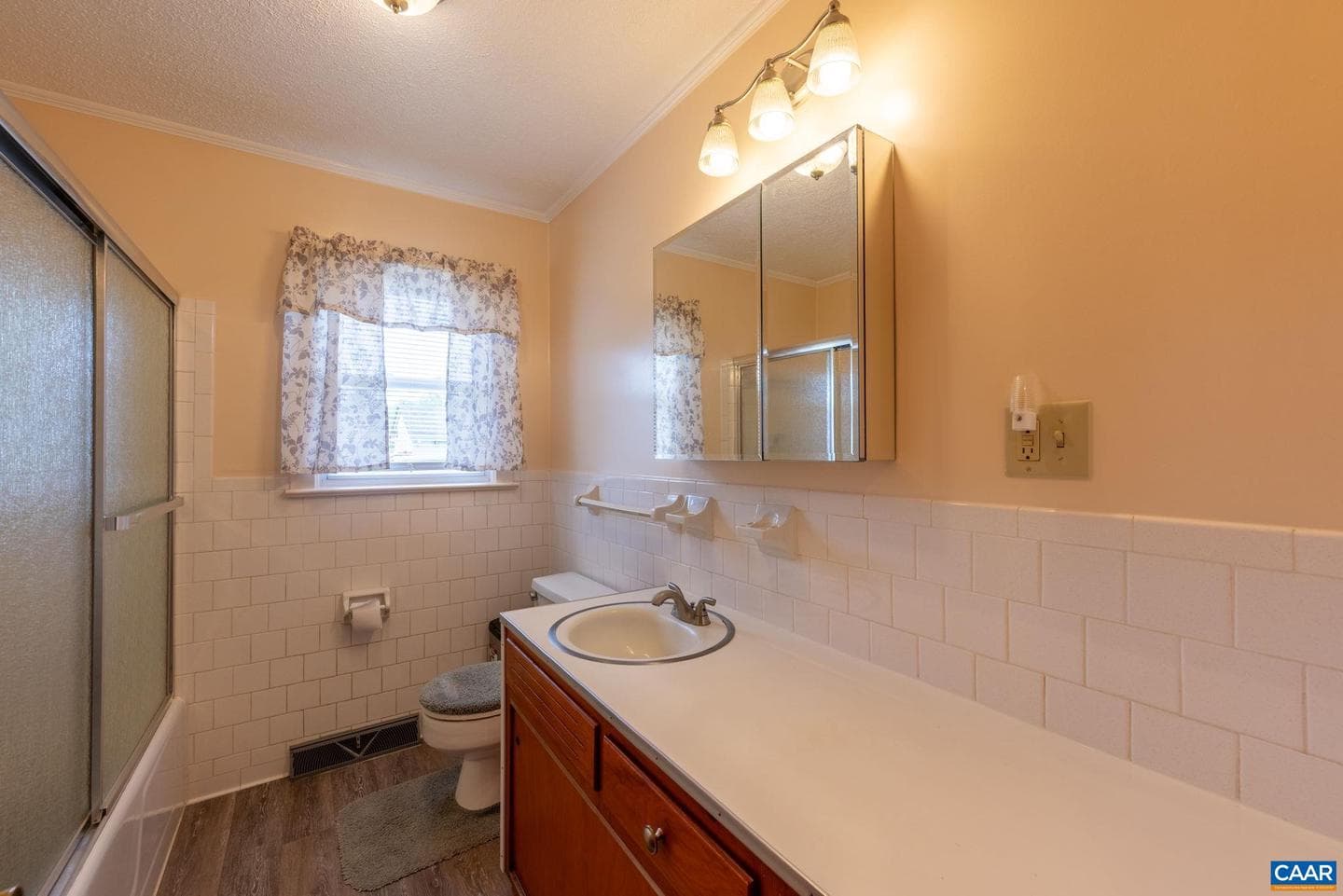 31 Wesley St photo 25