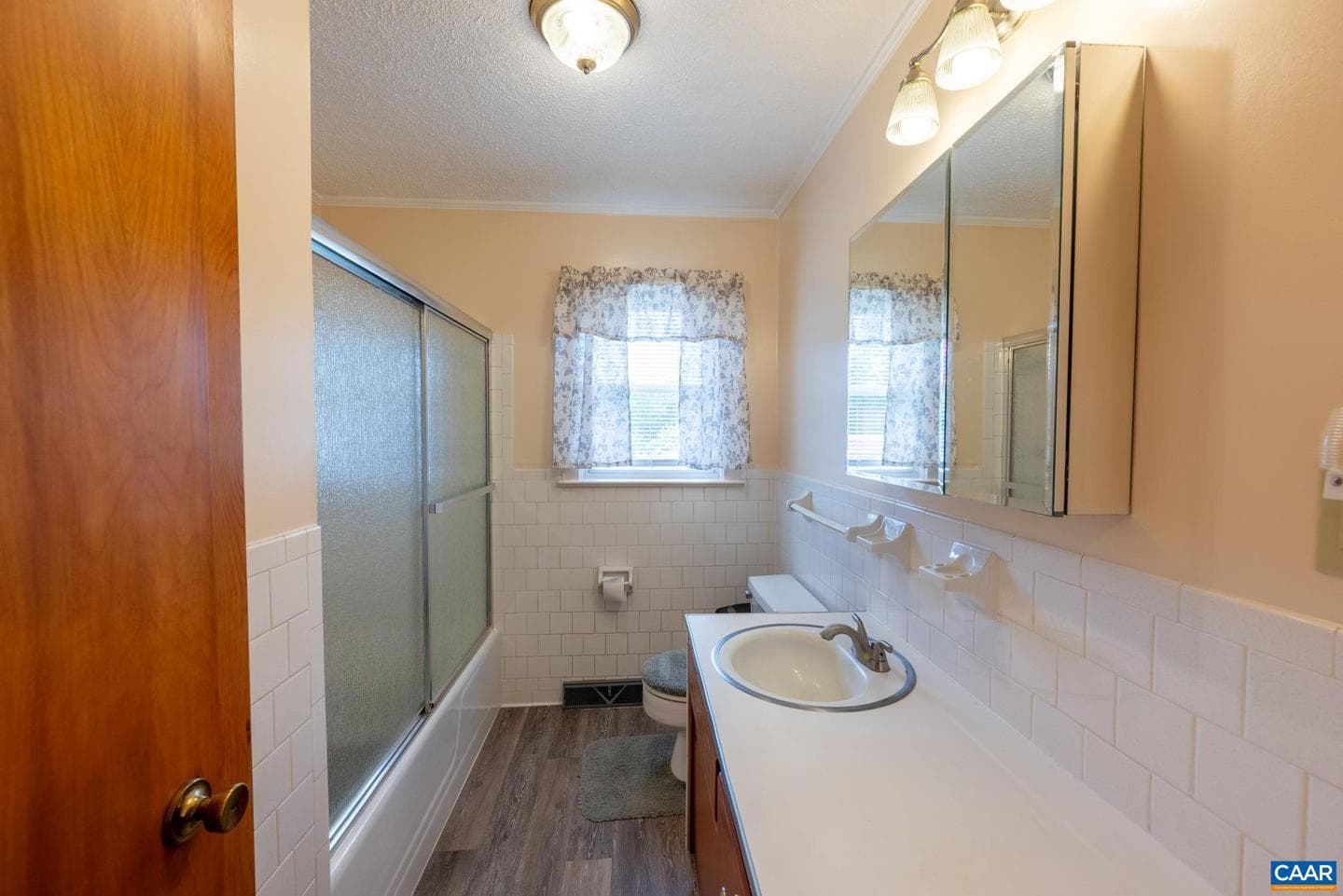 31 Wesley St photo 27