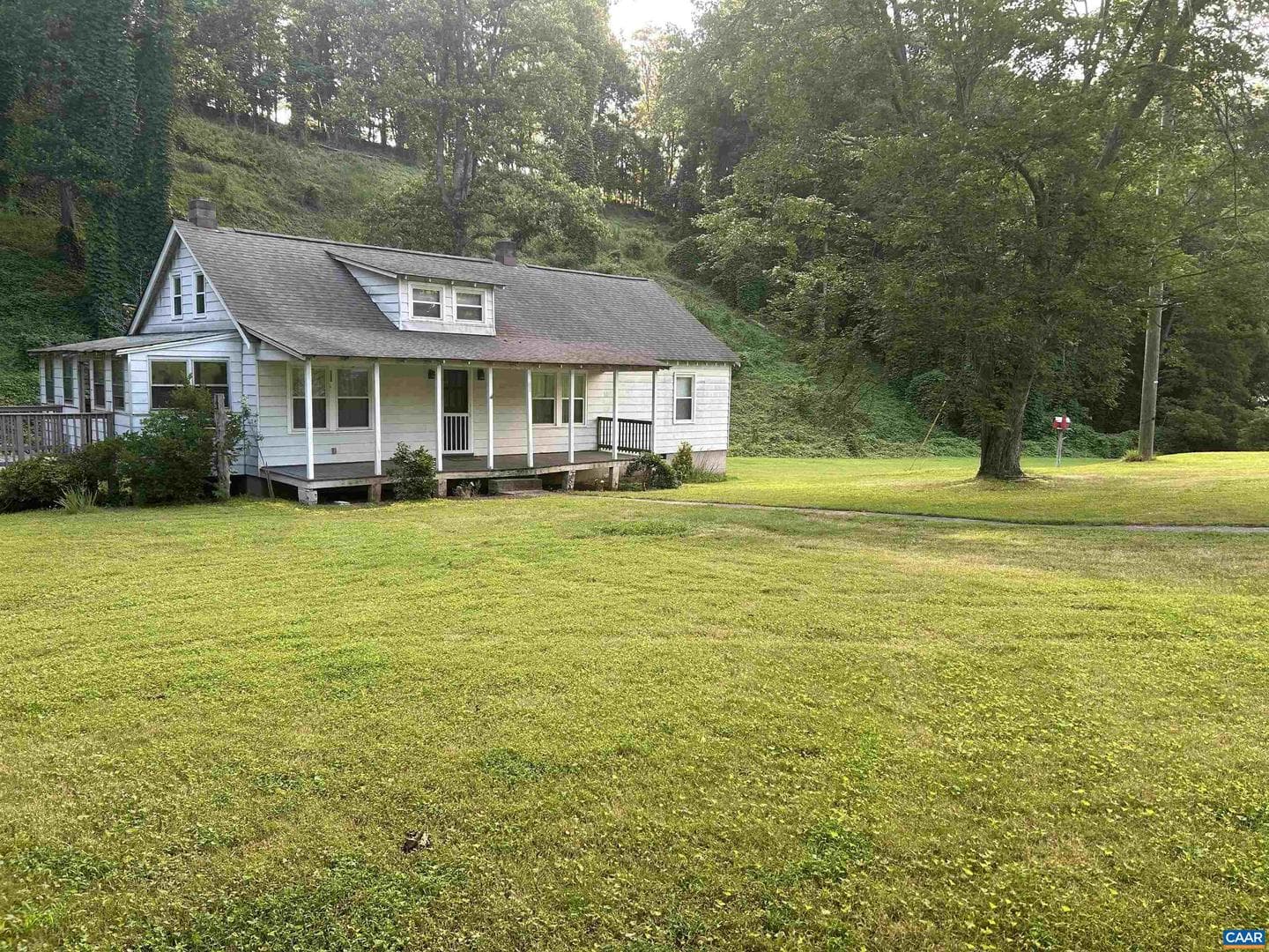 1863 River Rd photo 2