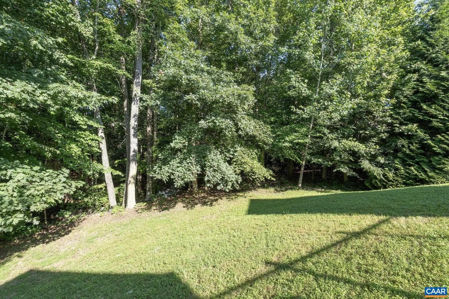 42 Lakeview Ct photo 3