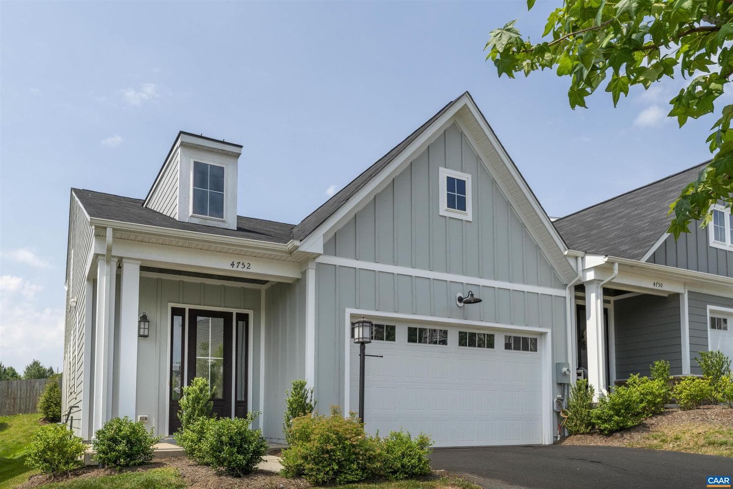 4752 Loyola Way photo 1