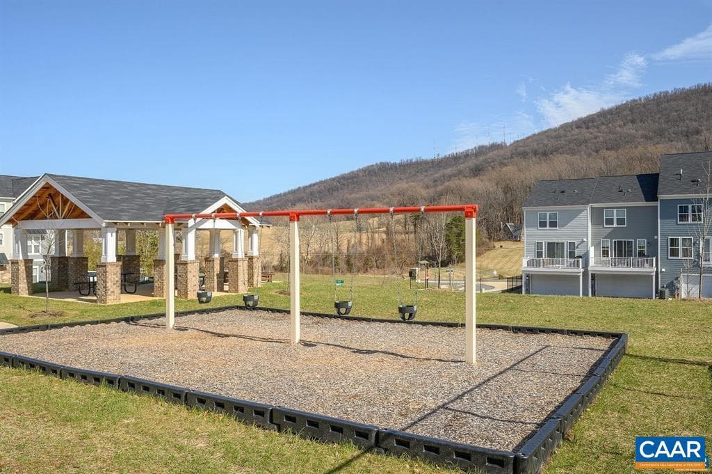 4752 Loyola Way photo 33