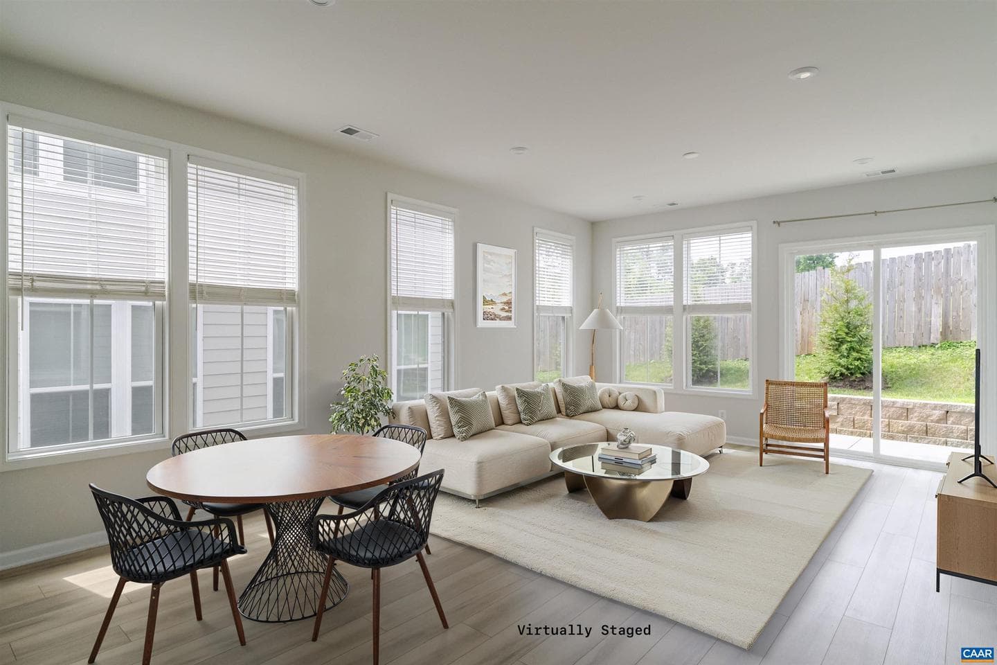 4752 Loyola Way photo 5