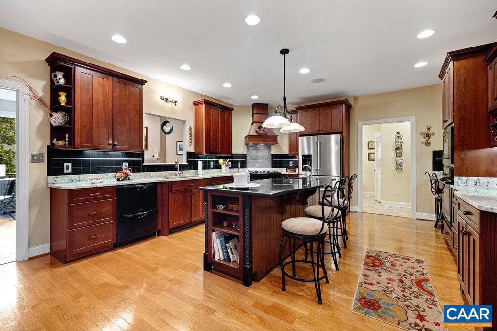 85 Waters Edge Ln photo 16