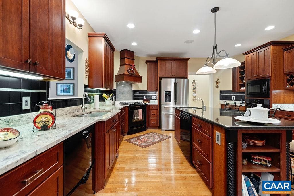 85 Waters Edge Ln photo 17