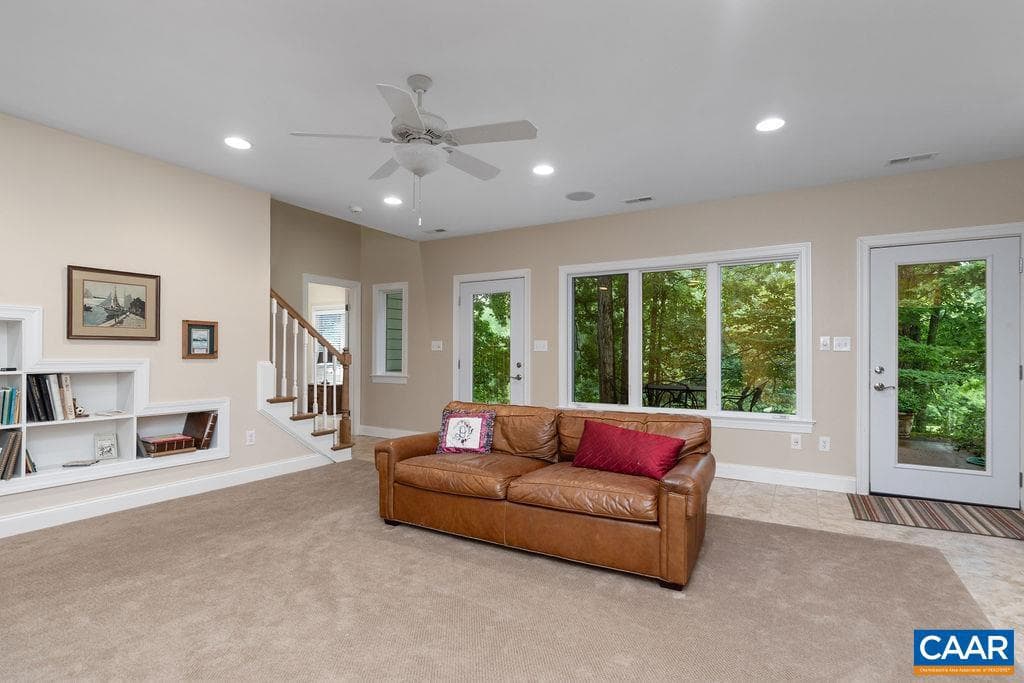 85 Waters Edge Ln photo 42