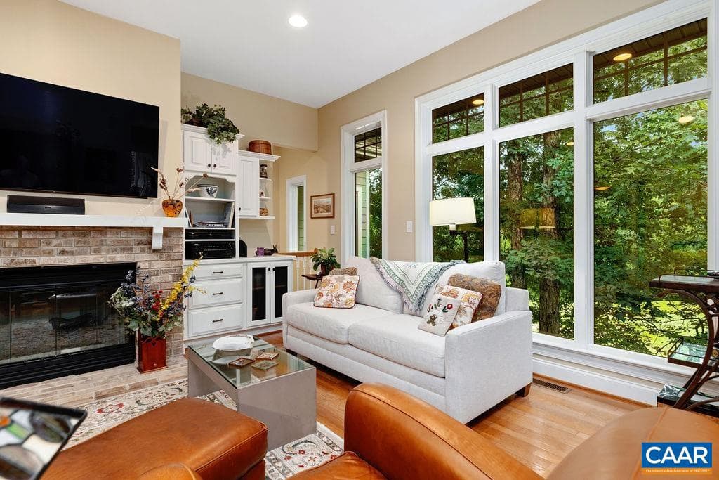 85 Waters Edge Ln photo 8