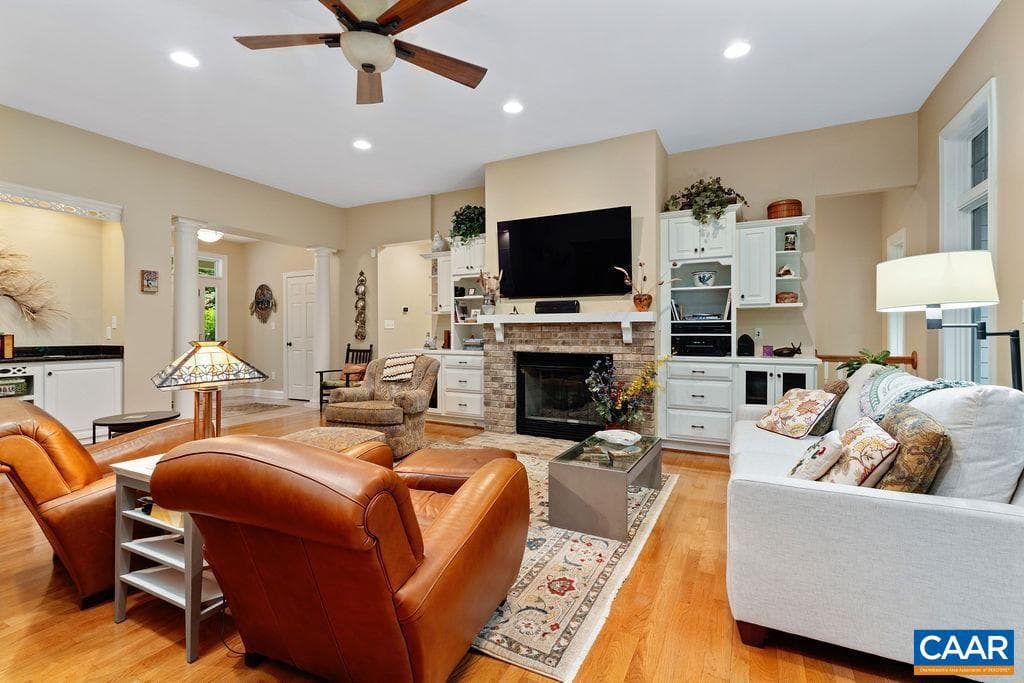 85 Waters Edge Ln photo 9