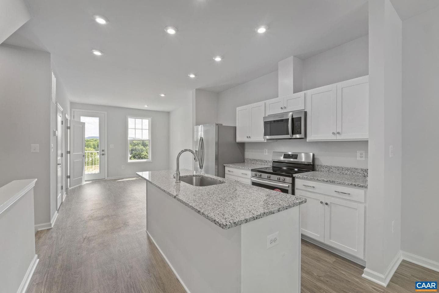 2265 Woodburn Rd photo 10