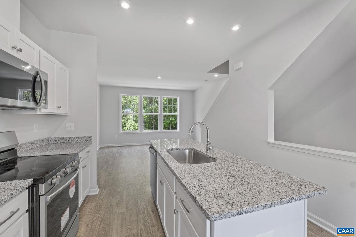 2265 Woodburn Rd photo 12