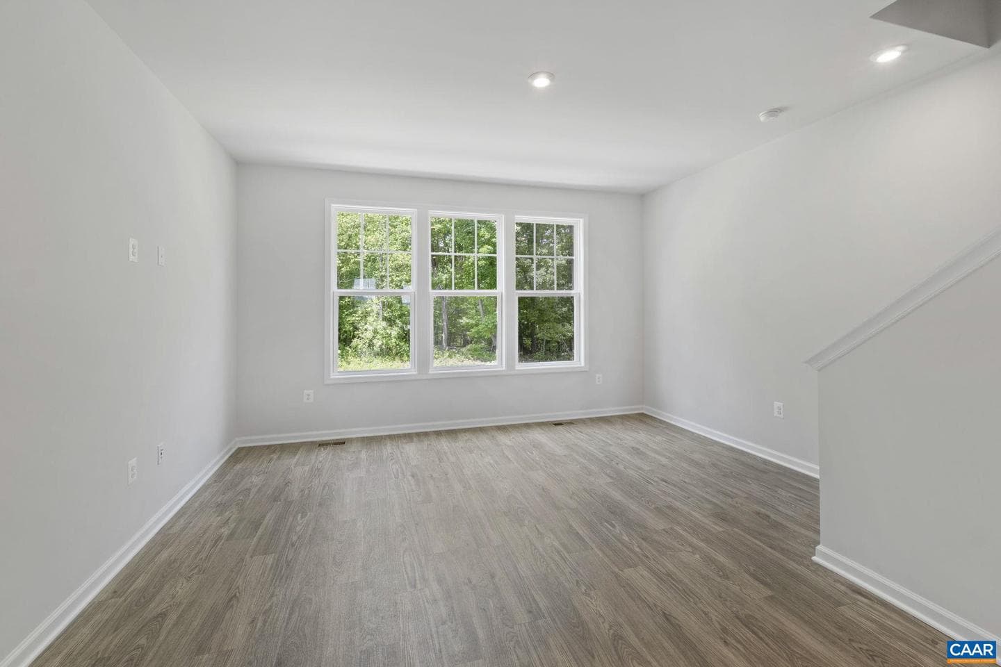 2265 Woodburn Rd photo 13