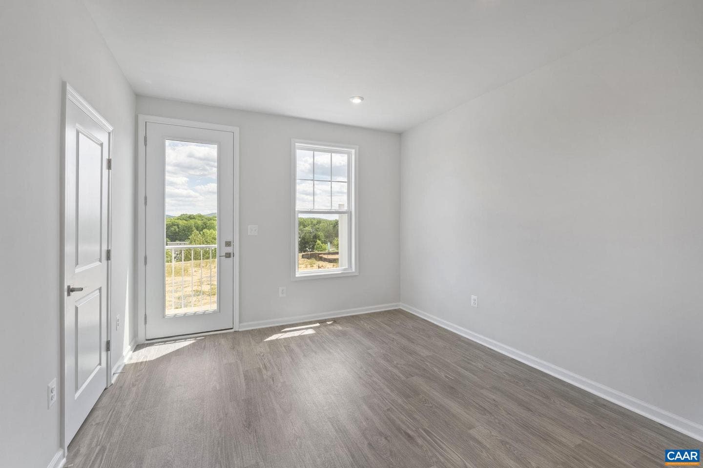 2265 Woodburn Rd photo 18