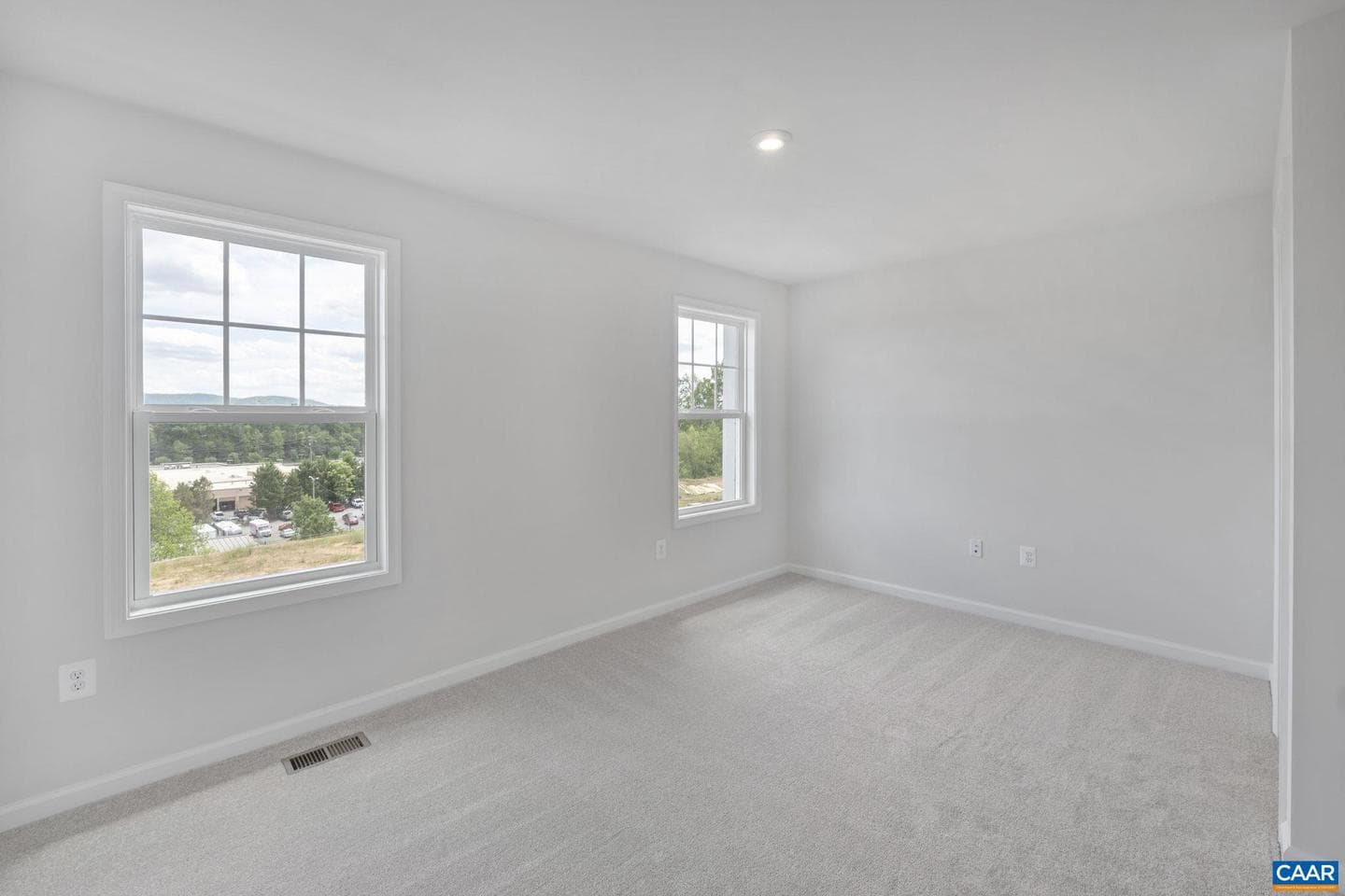 2265 Woodburn Rd photo 23